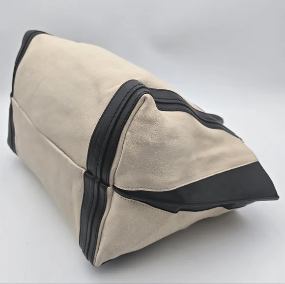 Chloe Alison East-West Leather Tote Bag - Picture 8 of 16